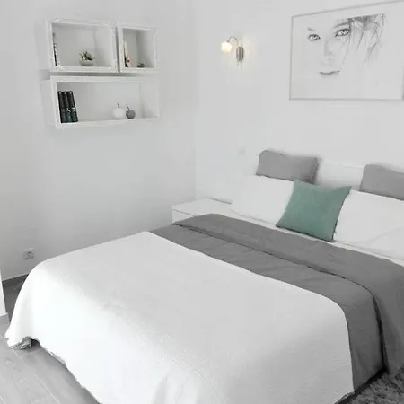 With 2 Bedrooms In With Wonderful Sea View Furnished Terrace And Wifi Apartamento Quarteira