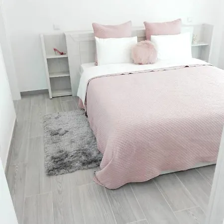 Appartement With 2 Bedrooms In With Wonderful Sea View Furnished Terrace And Wifi *