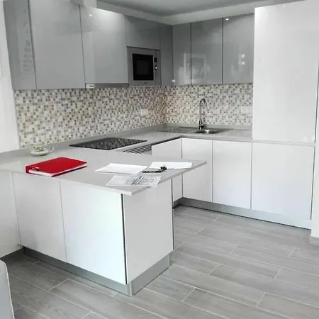 With 2 Bedrooms In With Wonderful Sea View Furnished Terrace And Wifi Appartement